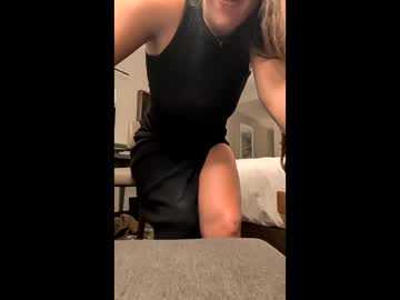 Laineylifts Chaturbate stream image from December 07, 2025