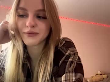 Hazelbelgrade Chaturbate stream image from December 07, 2025