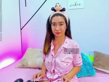 Lisa_White_ Chaturbate stream image from December 07, 2025