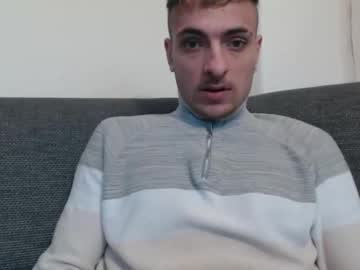 Barbierurobert Chaturbate stream image from December 07, 2025
