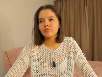 Heyim_Laura Chaturbate stream image from December 07, 2025