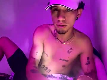 Papipeep222 Chaturbate stream image from December 07, 2025