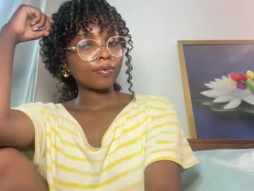 Ella_Laurel Chaturbate stream image from December 07, 2025