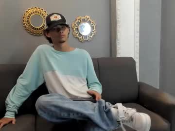 Kenix_7 Chaturbate stream image from December 07, 2025
