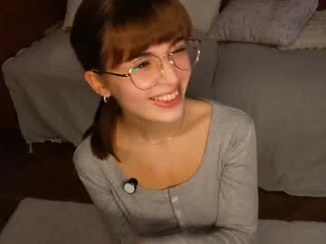 Eva_Zill_Blossom Chaturbate stream image from December 08, 2025