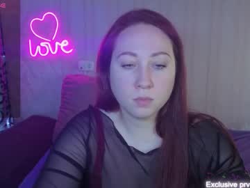 Kellycrystall Chaturbate stream image from December 08, 2025