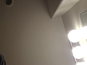 Feelsbomber Chaturbate stream image from December 08, 2025
