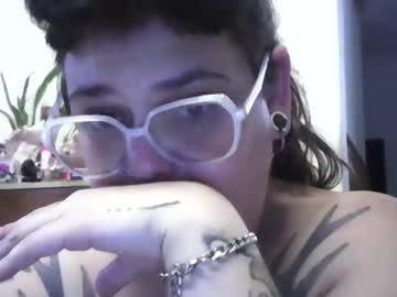 Colamour Chaturbate stream image from December 08, 2025