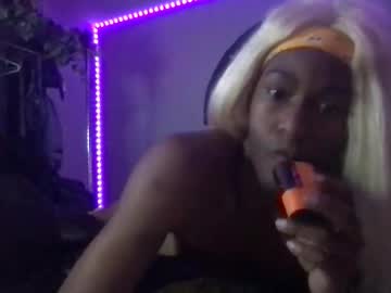Goldentranny27 Chaturbate stream image from December 09, 2025