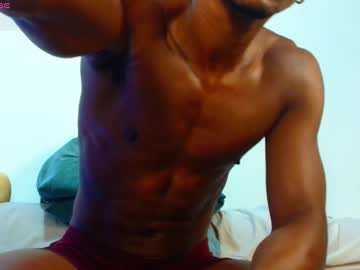 Itsmikenoir Chaturbate stream image from December 09, 2025