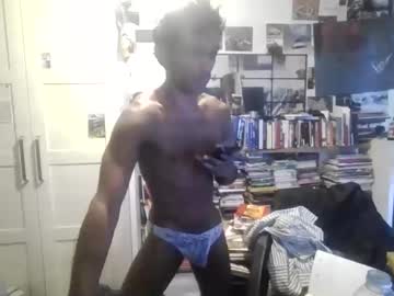 2l82agree Chaturbate stream image from December 09, 2025