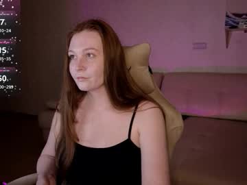 Emii_Lu Chaturbate stream image from December 09, 2025
