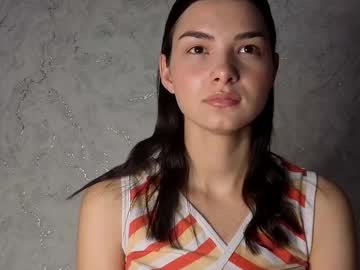 Lauraback Chaturbate stream image from December 09, 2025