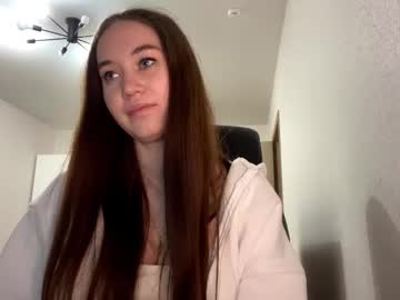 Luveniacamero Chaturbate stream image from December 09, 2025