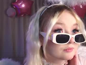Twinklefluff Chaturbate stream image from December 09, 2025
