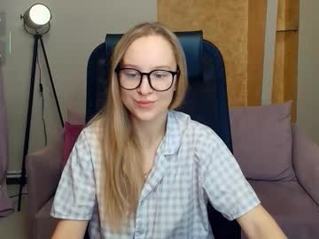 Nicolavanderbie Chaturbate stream image from December 09, 2025