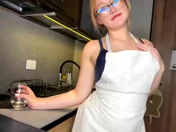 Kateyyxo Chaturbate stream image from December 09, 2025