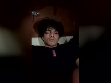 Zwontonz Chaturbate stream image from December 09, 2025