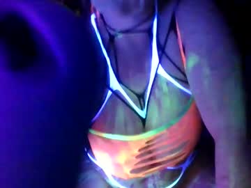 Lyrichaze Chaturbate stream image from December 09, 2025