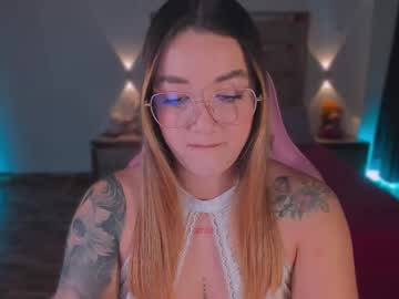 Lunna_Roosee Chaturbate stream image from December 10, 2025