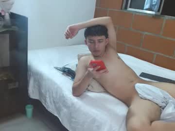 Andrwpinga Chaturbate stream image from December 10, 2025