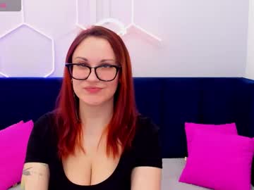 Lisaamoree Chaturbate stream image from December 10, 2025
