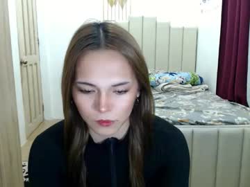 Queen_Heart0 Chaturbate stream image from December 10, 2025