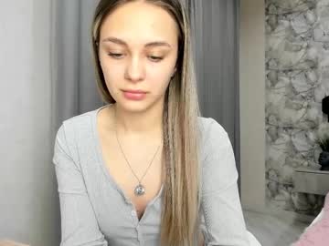 Gimoona18 Chaturbate stream image from December 10, 2025