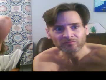 Oscarcrouch17 Chaturbate stream image from December 10, 2025
