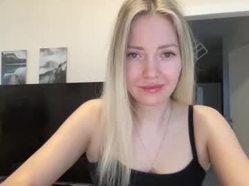 Lusiluv Chaturbate stream image from December 10, 2025