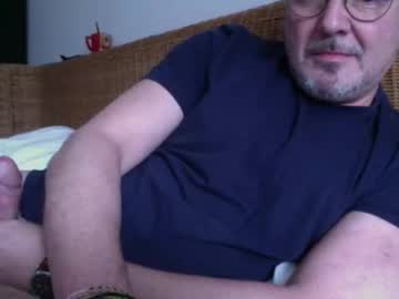 Luv2gowild Chaturbate stream image from December 10, 2025