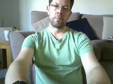Britguy6985 Chaturbate stream image from December 10, 2025
