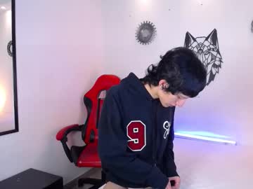 Emmo_Boy Chaturbate stream image from December 10, 2025