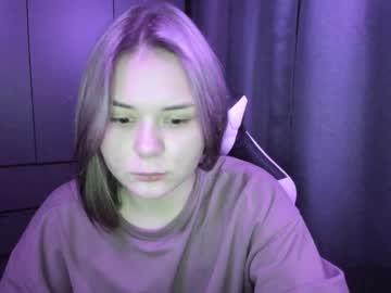 Alli_Zi Chaturbate stream image from December 10, 2025
