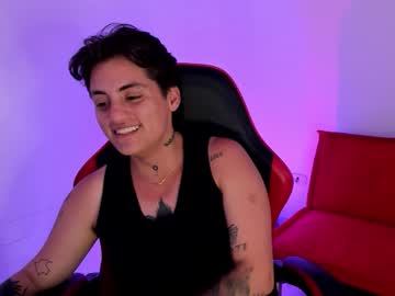 Peytonbox Chaturbate stream image from December 10, 2025