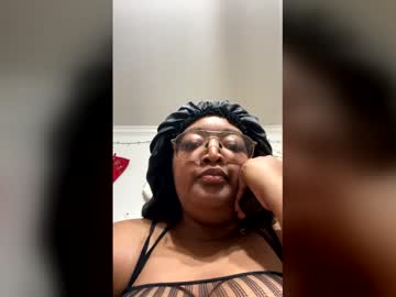 Blucinnamon Chaturbate stream image from December 10, 2025