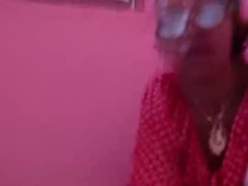Ladyzee25 Chaturbate stream image from December 10, 2025