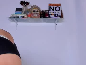 Carolina_Ml Chaturbate stream image from December 10, 2025