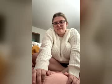 Marniejune Chaturbate stream image from December 10, 2025
