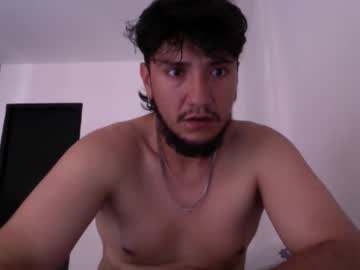 Naugthytayrone Chaturbate stream image from December 10, 2025