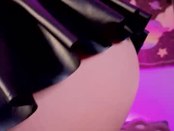 Nyx_Nayla Chaturbate stream image from December 10, 2025