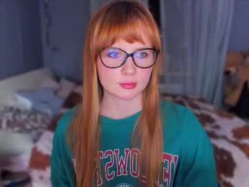 Klementinagirl Chaturbate stream image from December 10, 2025