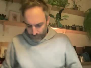 Whiskylovexxx Chaturbate stream image from December 10, 2025