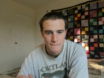 Beanco225 Chaturbate stream image from December 10, 2025