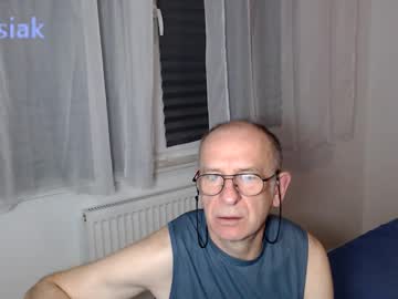 Konsiak Chaturbate stream image from December 10, 2025