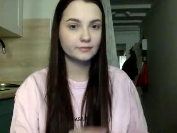 Reilbelll Chaturbate stream image from December 10, 2025