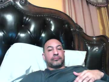 Papichulo2045 Chaturbate stream image from December 11, 2025