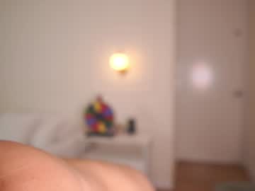Newmollybrooke Chaturbate stream image from December 11, 2025