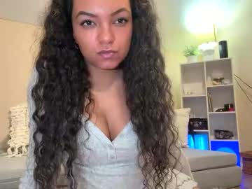 Thelaceycoxxx Chaturbate stream image from December 11, 2025