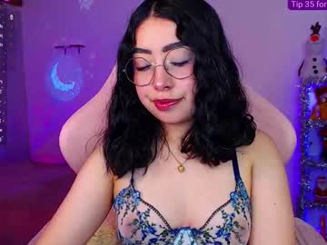 Iamveroo Chaturbate stream image from December 11, 2025